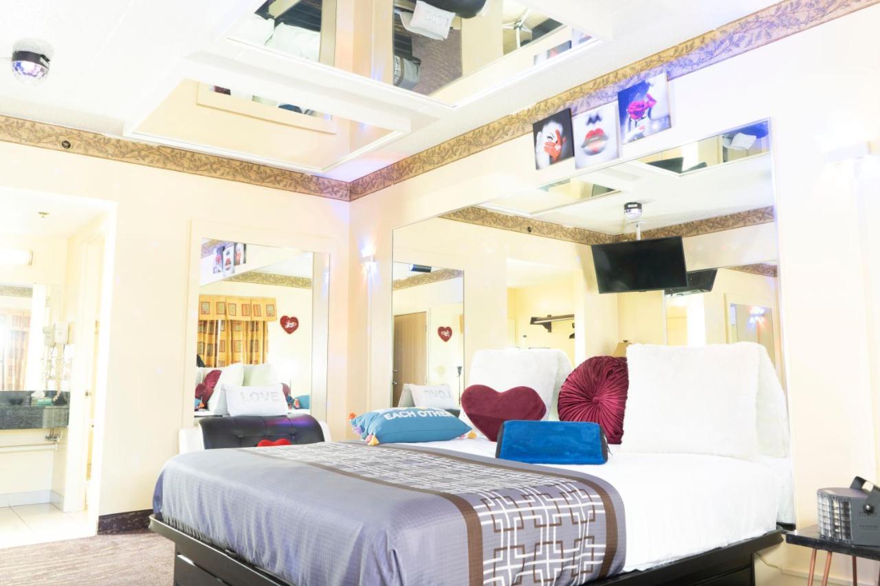 Luxe Romantic Suites Dolton Kültér fotó