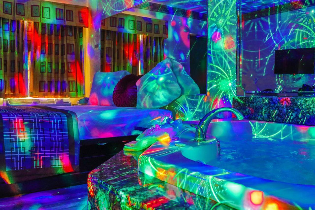 Luxe Romantic Suites Dolton Kültér fotó
